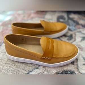 “Sunflower” Patina Loafers for Women